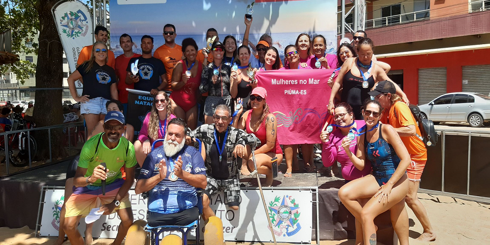 Circuito Piúma entre Ilhas de Natação movimenta a praia com 41 atletas